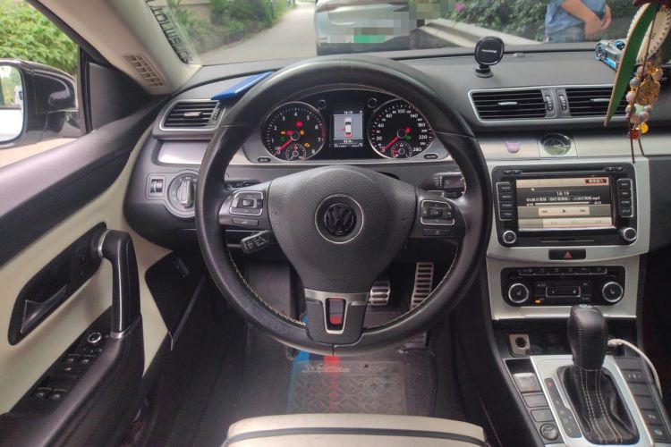 Used Volkswagen FAW-Volkswagen CC 2012 3.0 FSI V6 Steering Wheel