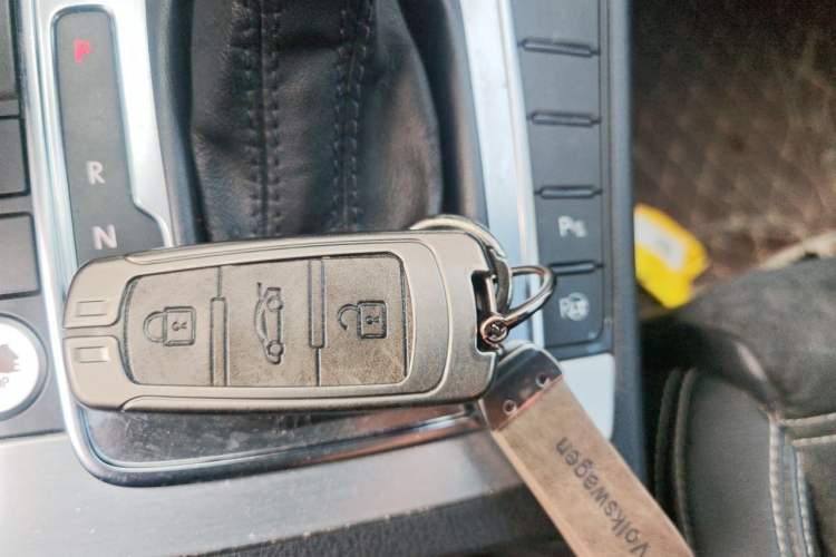 Used Volkswagen FAW-Volkswagen CC 2012 2.0 TSI Luxury Model Vehicle Key