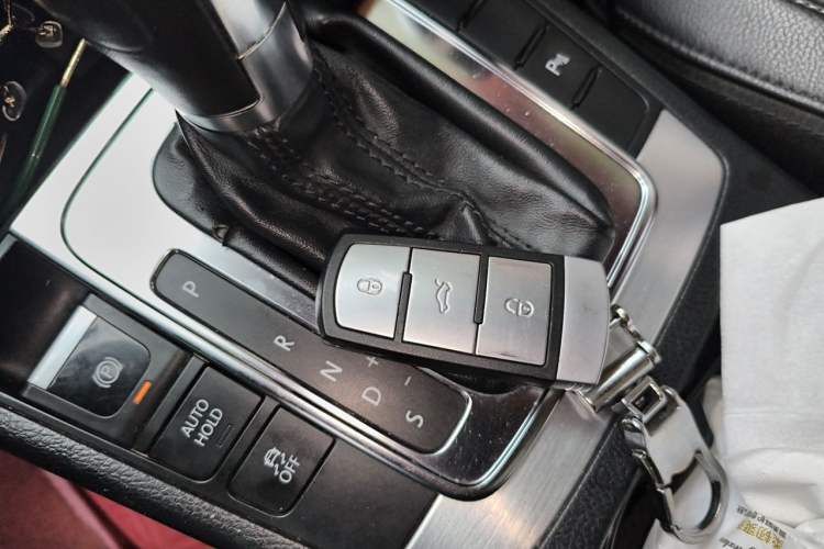 Used Volkswagen FAW-Volkswagen CC 2012 1.8TSI Prestige Model Vehicle Key
