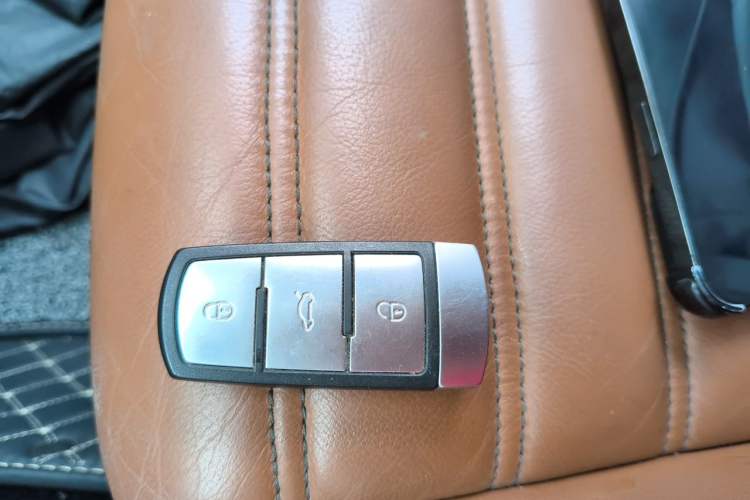 Used Volkswagen FAW-Volkswagen CC 2012 1.8TSI Luxury Model Vehicle Key