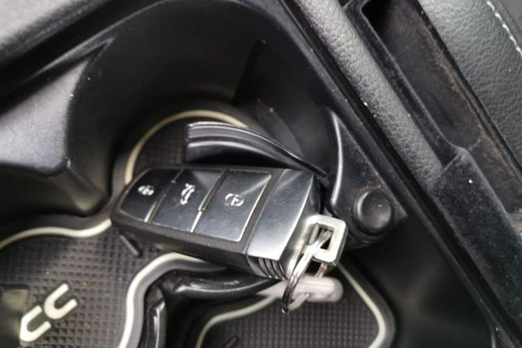 Used Volkswagen FAW-Volkswagen CC 2012 2.0 TSI Luxury Model Vehicle Key