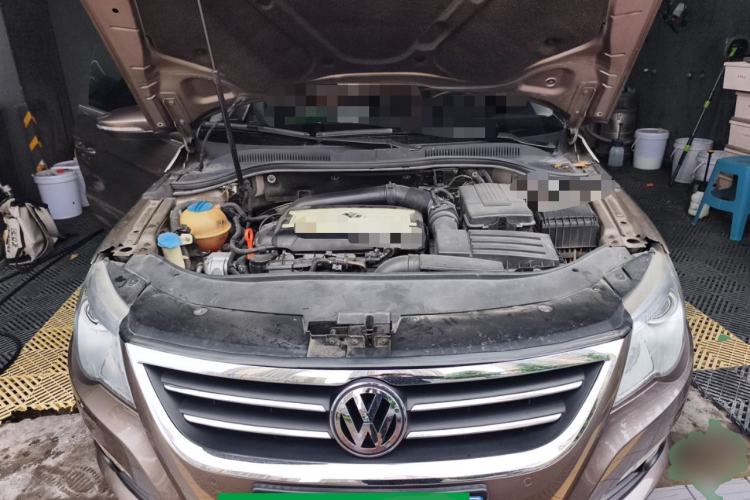 Used Volkswagen FAW-Volkswagen CC 2012 1.8TSI Elite Edition Engine Bay