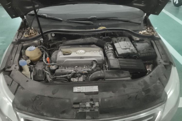 Used Volkswagen FAW-Volkswagen CC 2012 2.0 TSI Luxury Model Engine Bay