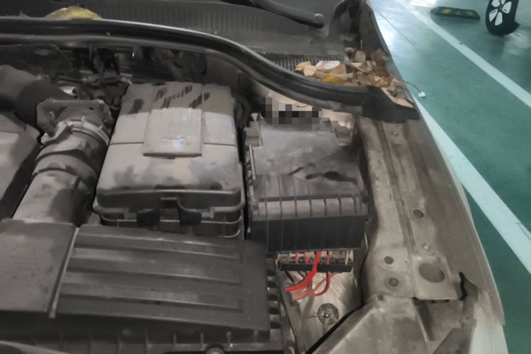 Used Volkswagen FAW-Volkswagen CC 2012 2.0 TSI Luxury Model Engine Bay Left
