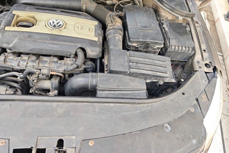Used Volkswagen FAW-Volkswagen CC 2012 1.8TSI Luxury Model Engine Bay Left