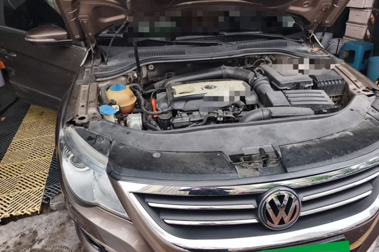 Used Volkswagen FAW-Volkswagen CC 2012 1.8TSI Elite Edition Engine Bay Right