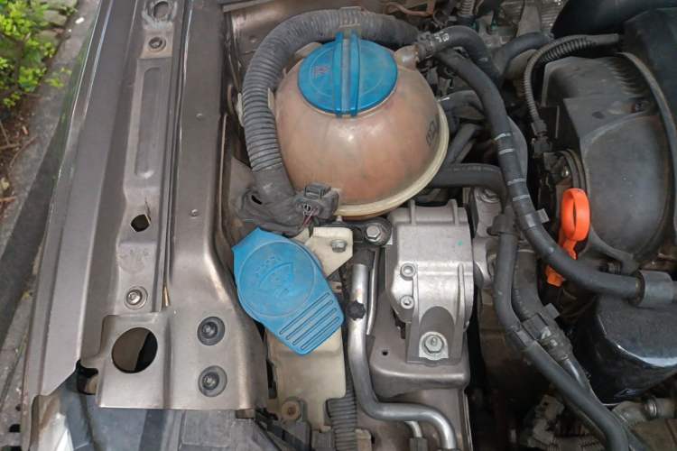 Used Volkswagen FAW-Volkswagen CC 2012 1.8TSI Luxury Model Engine Bay Right