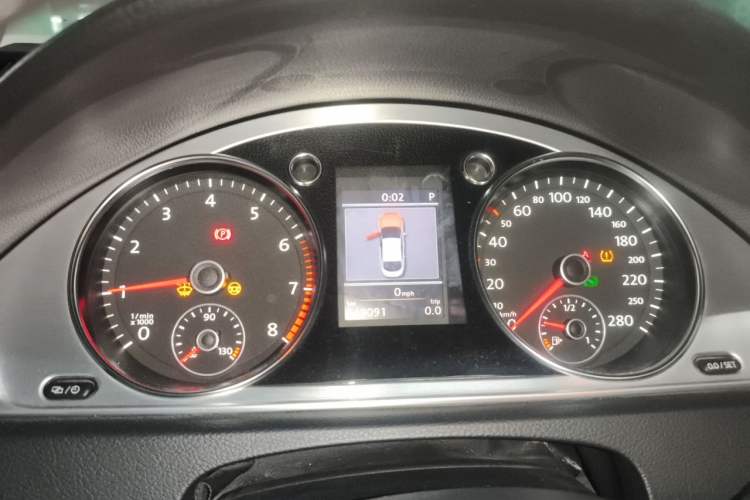 Used Volkswagen FAW-Volkswagen CC 2012 2.0 TSI Luxury Model Instrument Cluster
