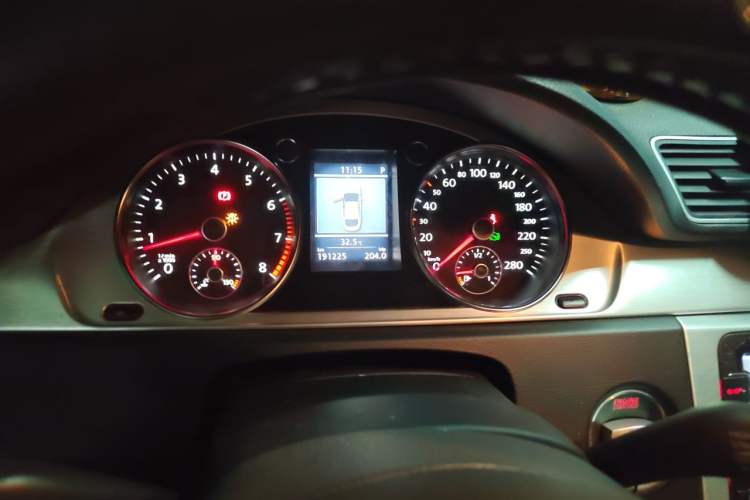 Used Volkswagen FAW-Volkswagen CC 2012 2.0 TSI Luxury Model Instrument Cluster