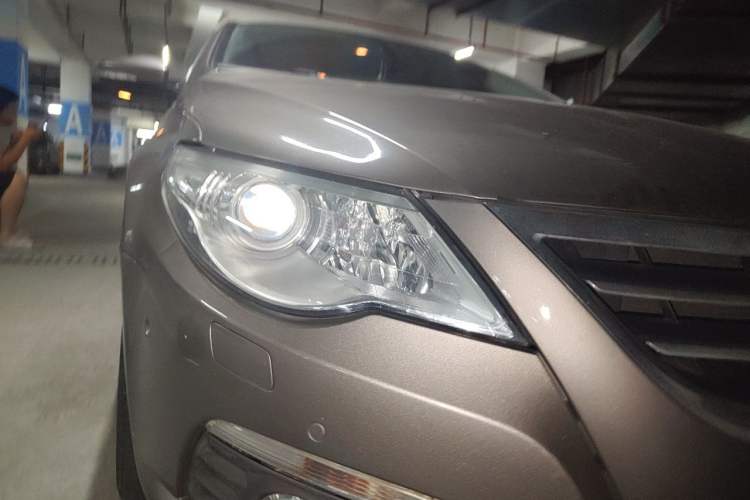 Used Volkswagen FAW-Volkswagen CC 2012 2.0 TSI Luxury Model Right Front Headlight