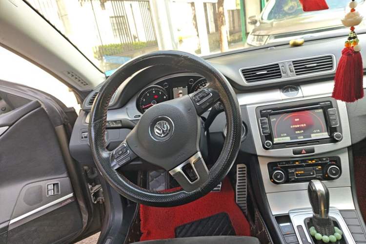 Used Volkswagen FAW-Volkswagen CC 2012 1.8TSI Luxury Model Steering Wheel