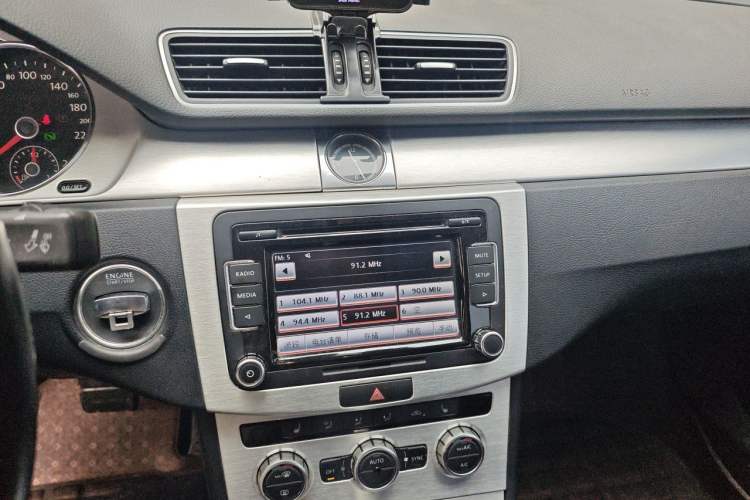 Used Volkswagen FAW-Volkswagen CC 2013 1.8TSI Prestige Model Audio And AC Panel