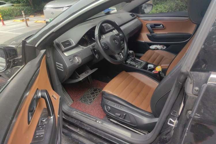 Used Volkswagen FAW-Volkswagen CC 2013 2.0 TSI Ultimate Model Driver Seat