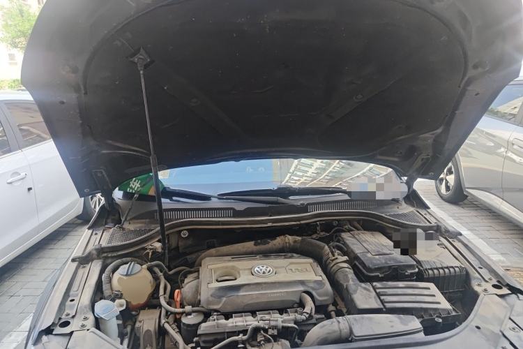 Used Volkswagen FAW-Volkswagen CC 2013 1.8TSI Prestige Model Engine Bay