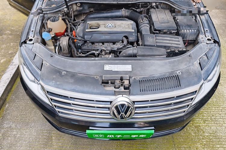 Used Volkswagen FAW-Volkswagen CC 2013 1.8TSI Prestige Model Engine Bay