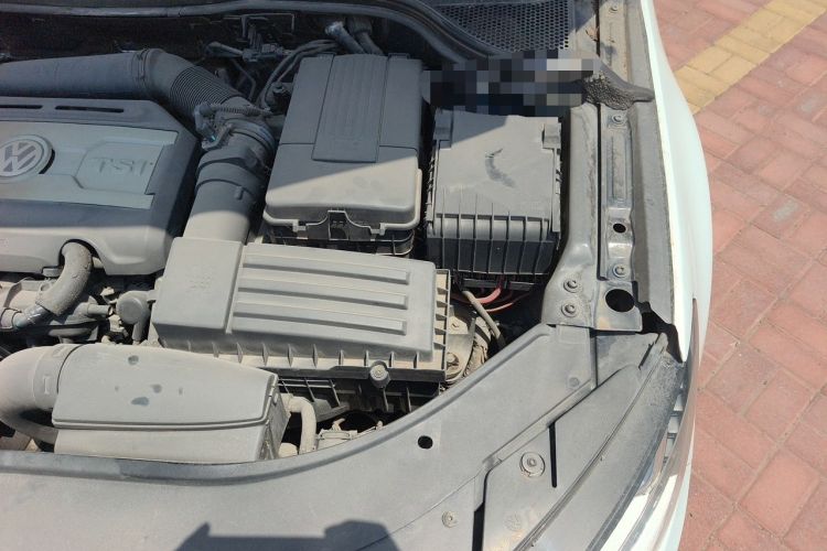 Used Volkswagen FAW-Volkswagen CC 2013 2.0 TSI Luxury Model Engine Bay Left