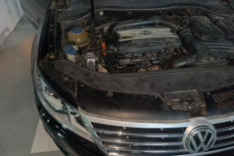 Used Volkswagen FAW-Volkswagen CC 2013 2.0 TSI Ultimate Model Engine Bay Right