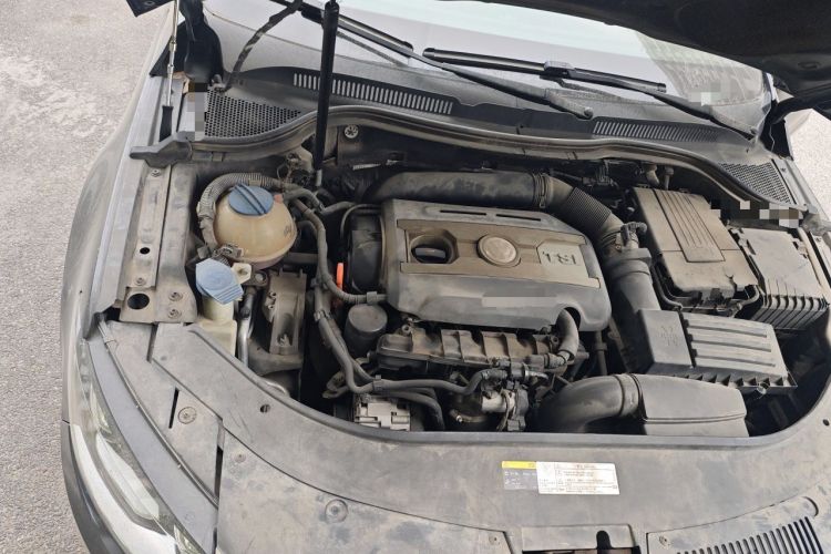 Used Volkswagen FAW-Volkswagen CC 2013 1.8TSI Prestige Model Engine Bay Right