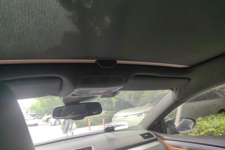 Used Volkswagen FAW-Volkswagen CC 2013 2.0 TSI Ultimate Model Headliner
