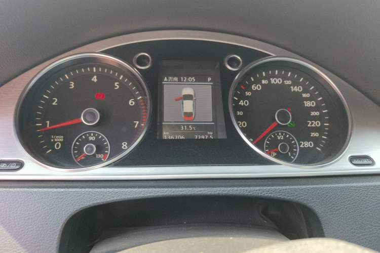 Used Volkswagen FAW-Volkswagen CC 2013 2.0 TSI Luxury Model Instrument Cluster
