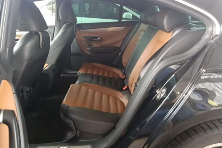Used Volkswagen FAW-Volkswagen CC 2013 1.8TSI Luxury Model Left Rear Seat