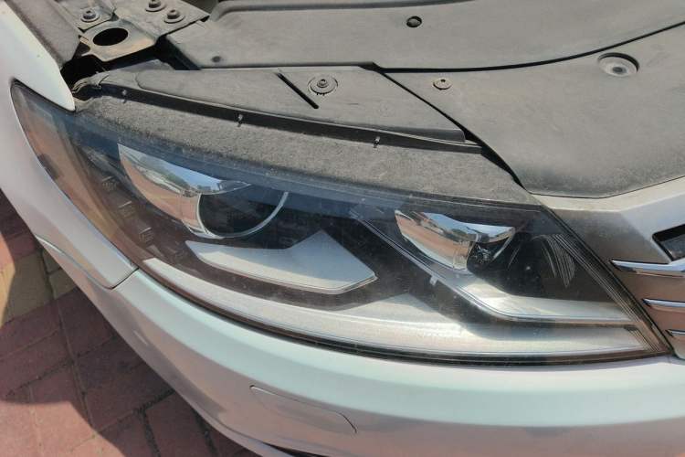 Used Volkswagen FAW-Volkswagen CC 2013 2.0 TSI Luxury Model Right Front Headlight