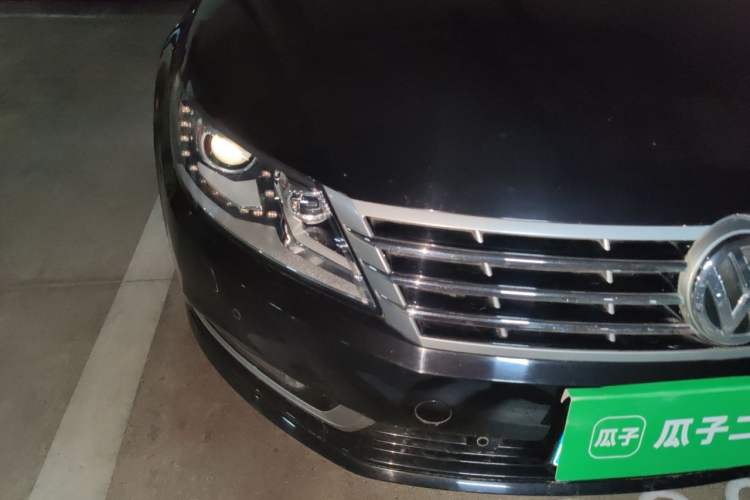 Used Volkswagen FAW-Volkswagen CC 2013 1.8TSI Luxury Model Right Front Headlight
