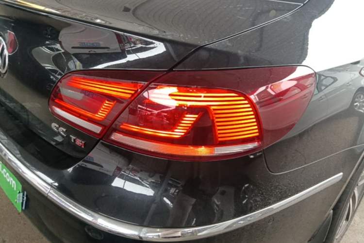 Used Volkswagen FAW-Volkswagen CC 2013 1.8TSI Luxury Model Right Rear Taillight