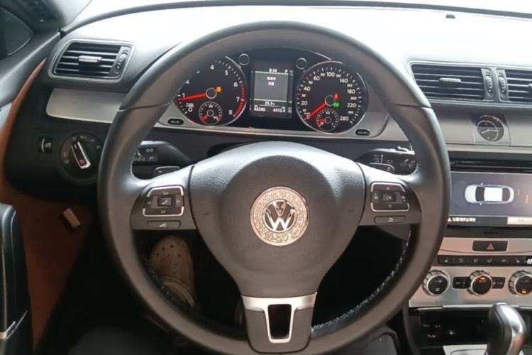 Used Volkswagen FAW-Volkswagen CC 2013 1.8TSI Luxury Model Steering Wheel