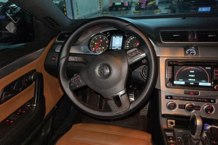 Used Volkswagen FAW-Volkswagen CC 2013 2.0 TSI Ultimate Model Steering Wheel