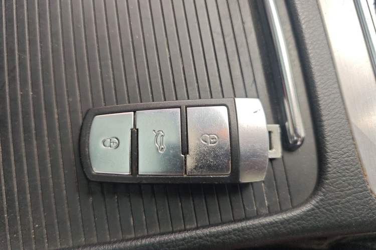 Used Volkswagen FAW-Volkswagen CC 2013 1.8TSI Prestige Model Vehicle Key