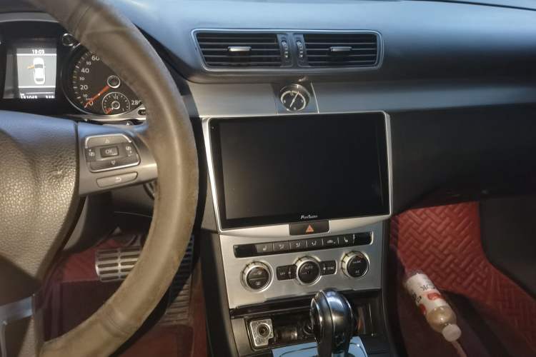 Used Volkswagen FAW-Volkswagen CC 2013 1.8TSI Luxury Model Audio And AC Panel