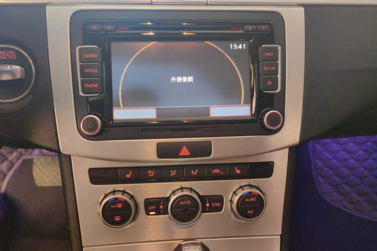 Used Volkswagen FAW-Volkswagen CC 2013 2.0 TSI Luxury Model Audio And AC Panel