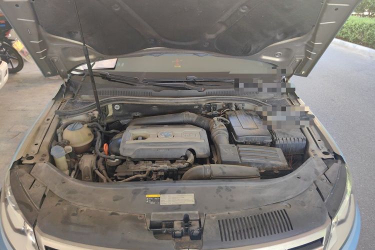 Used Volkswagen FAW-Volkswagen CC 2013 2.0 TSI Luxury Model Engine Bay