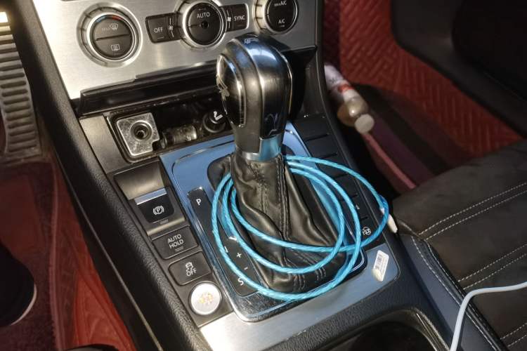 Used Volkswagen FAW-Volkswagen CC 2013 1.8TSI Luxury Model Gear Lever