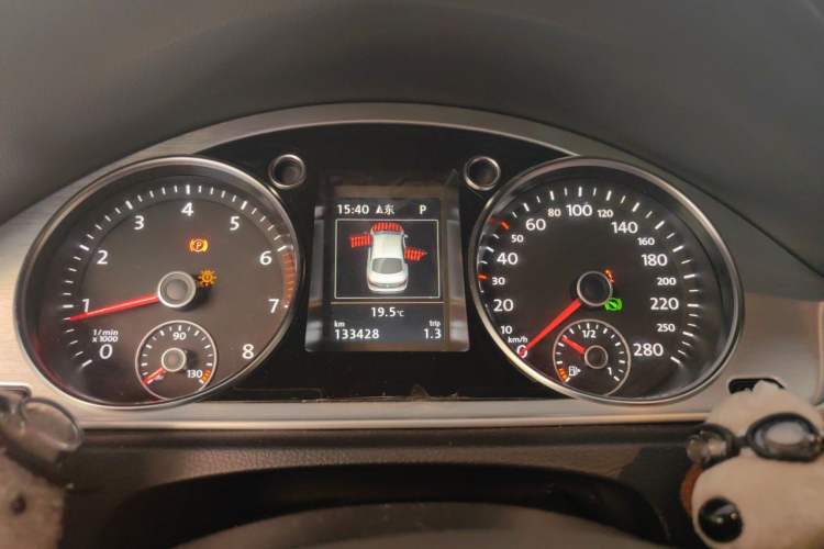 Used Volkswagen FAW-Volkswagen CC 2013 2.0 TSI Luxury Model Instrument Cluster