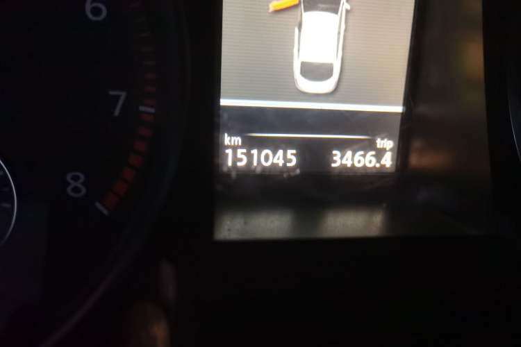 Used Volkswagen FAW-Volkswagen CC 2013 1.8TSI Luxury Model Odometer Close Up