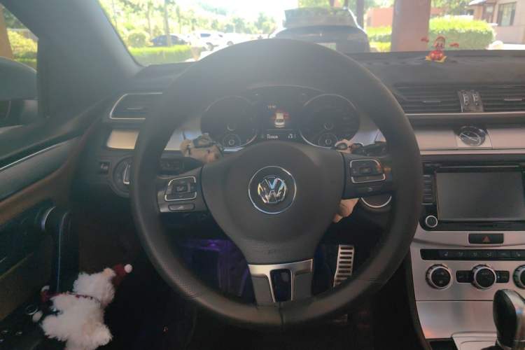 Used Volkswagen FAW-Volkswagen CC 2013 2.0 TSI Luxury Model Steering Wheel