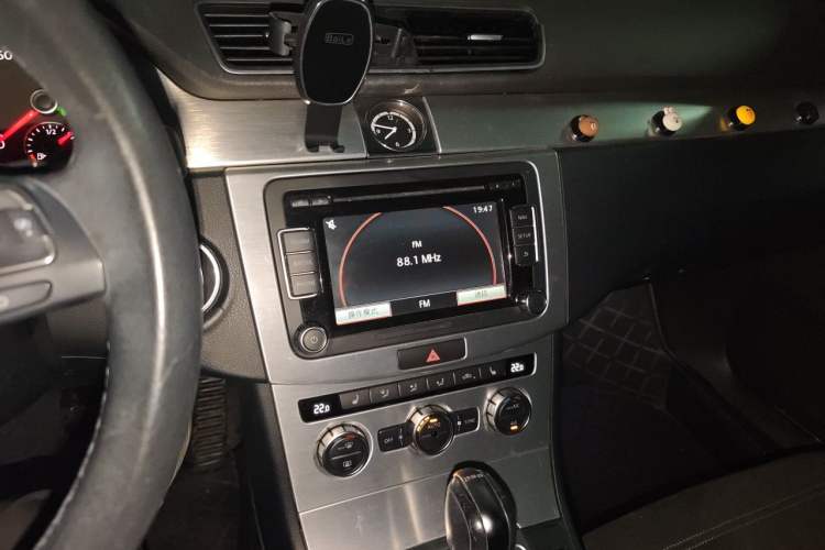 Used Volkswagen FAW-Volkswagen CC 2013 1.8TSI Luxury Model Audio And AC Panel