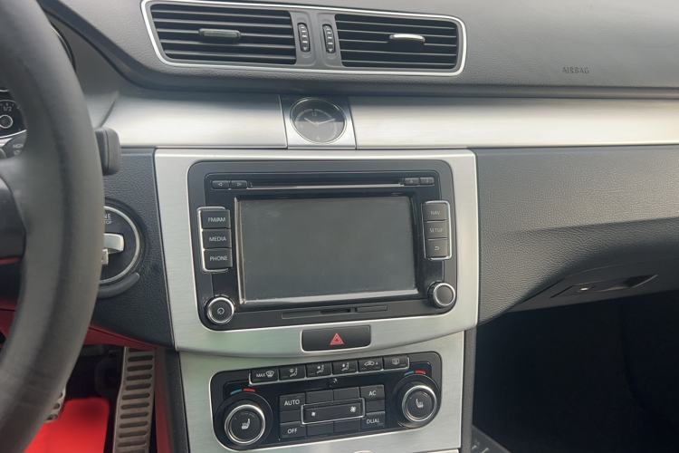 Used Volkswagen FAW-Volkswagen CC 2013 1.8TSI Prestige Model Audio And AC Panel