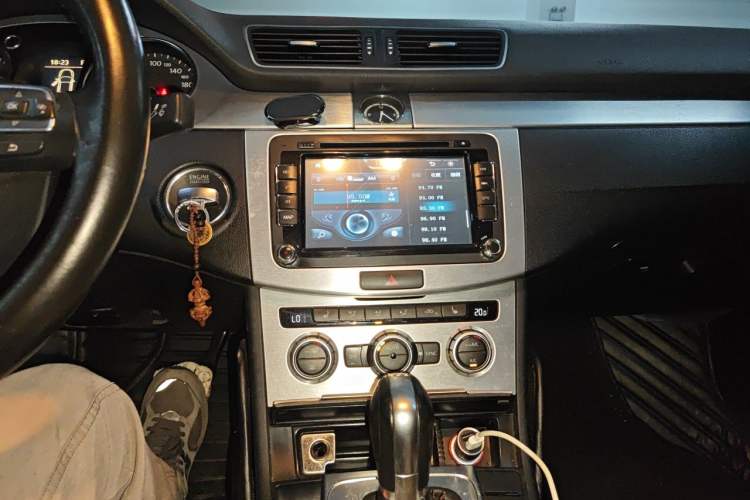 Used Volkswagen FAW-Volkswagen CC 2013 1.8TSI Prestige Model Audio And AC Panel
