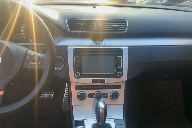 Used Volkswagen FAW-Volkswagen CC 2013 1.8TSI Luxury Model Audio And AC Panel