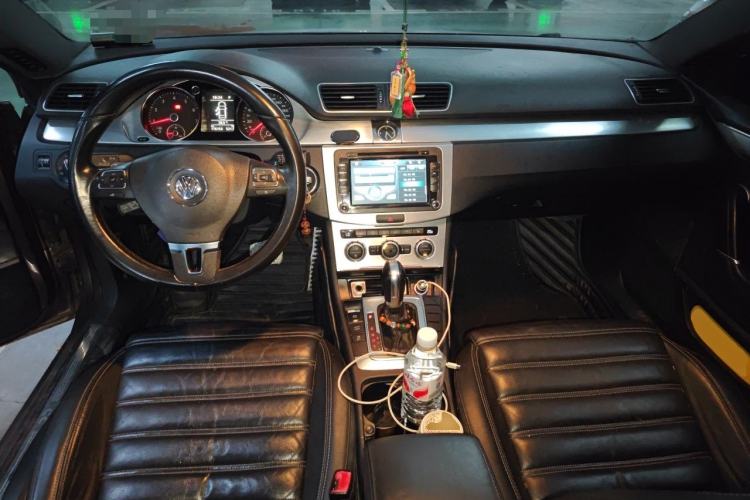 Used Volkswagen FAW-Volkswagen CC 2013 1.8TSI Prestige Model Center Console
