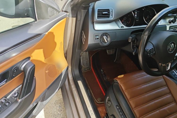 Used Volkswagen FAW-Volkswagen CC 2013 2.0 TSI Luxury Model Driver Seat