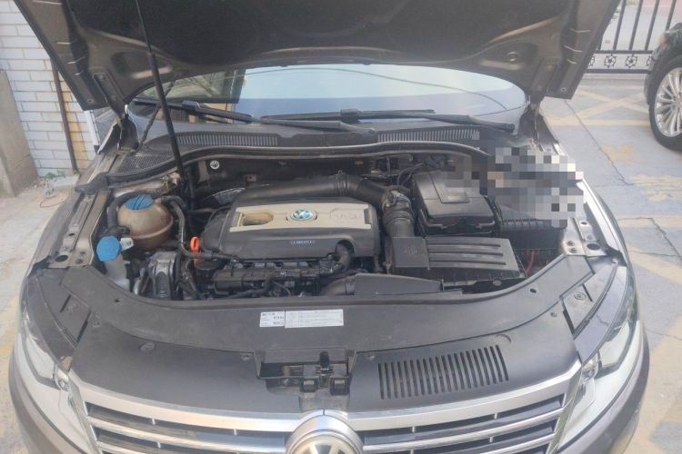 Used Volkswagen FAW-Volkswagen CC 2013 2.0 TSI Prestige Model Engine Bay
