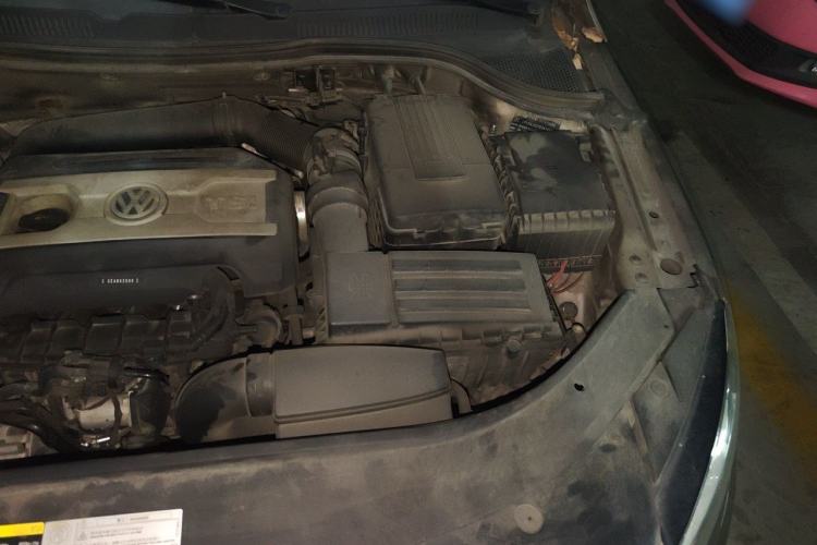 Used Volkswagen FAW-Volkswagen CC 2013 1.8TSI Luxury Model Engine Bay Left