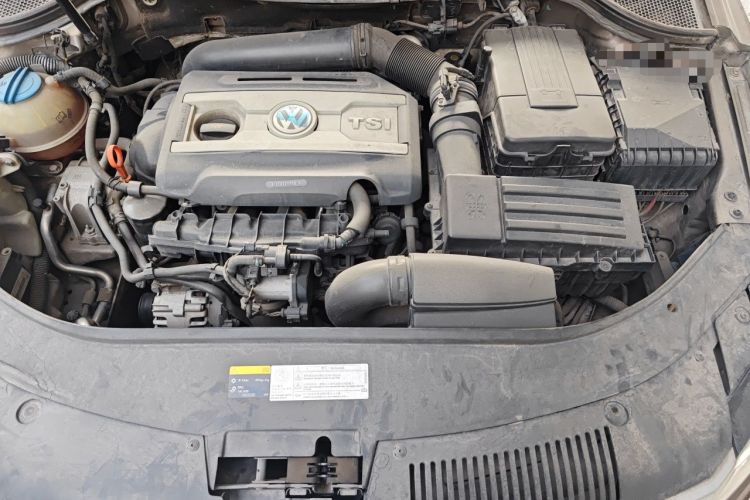 Used Volkswagen FAW-Volkswagen CC 2013 2.0 TSI Luxury Model Engine Bay