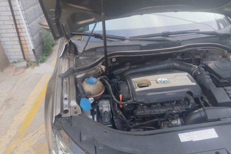 Used Volkswagen FAW-Volkswagen CC 2013 2.0 TSI Prestige Model Engine Bay Right