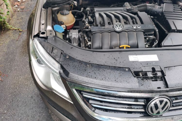 Used Volkswagen FAW-Volkswagen CC 2013 3.0 FSI V6 Engine Bay Right