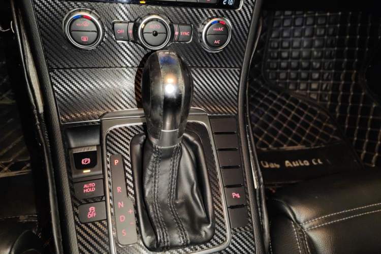 Used Volkswagen FAW-Volkswagen CC 2013 1.8TSI Prestige Model Gear Lever